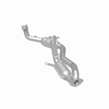 Load image into Gallery viewer, MagnaFlow Conv DF 96-99 Taurus 3.4L Front C